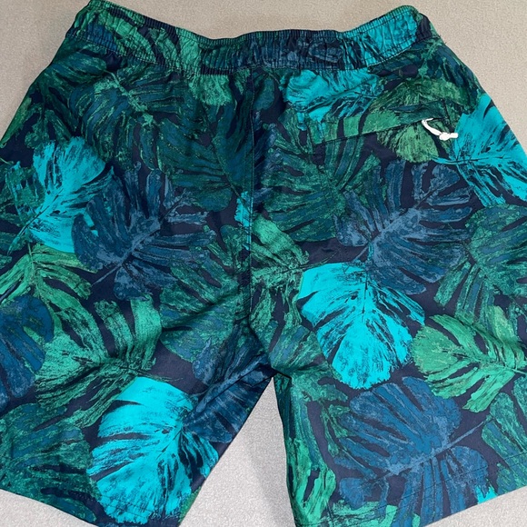 LL Bean floral all over print swim trunks - Picture 3 of 5